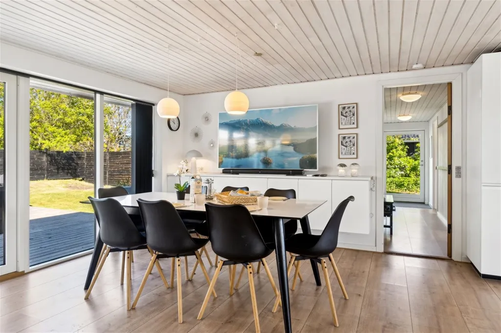 Sala da pranzo - 1976 Summerhouse with Garden in Hadsund