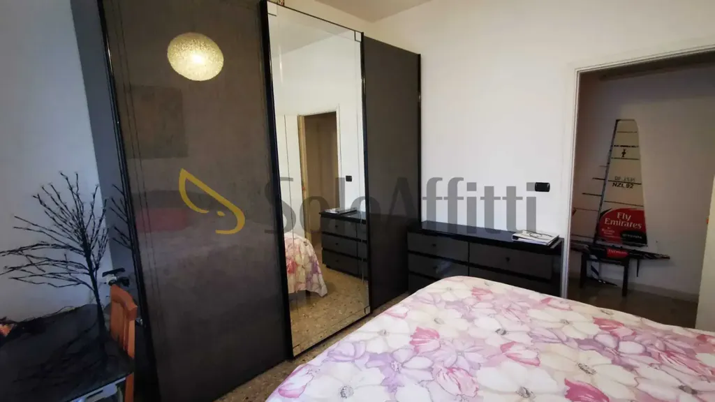 Chambres - Appartement 4 pièces à IT