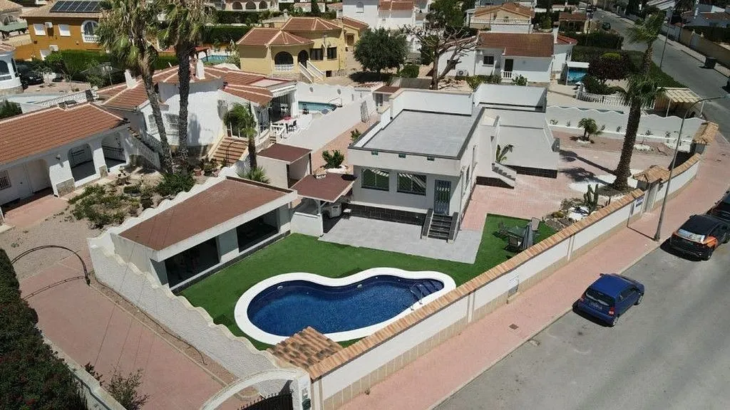 Õhuvaade - Fully Renovated Villa with Pool in Ciudad Quesada