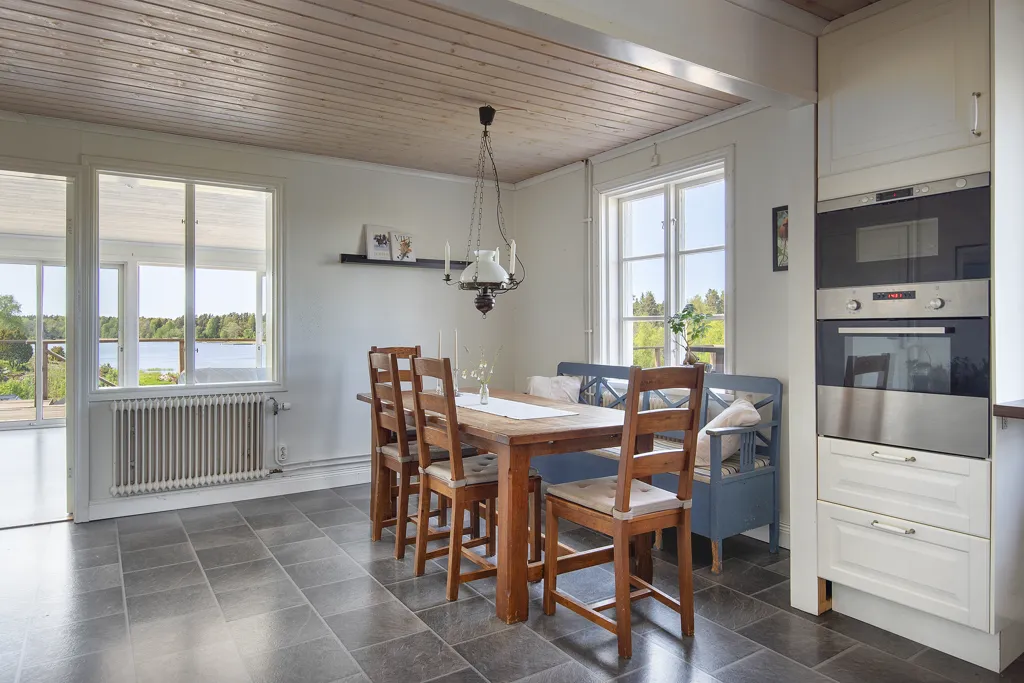Salle à manger - Waterfront House with Boat Slip in Gräddö