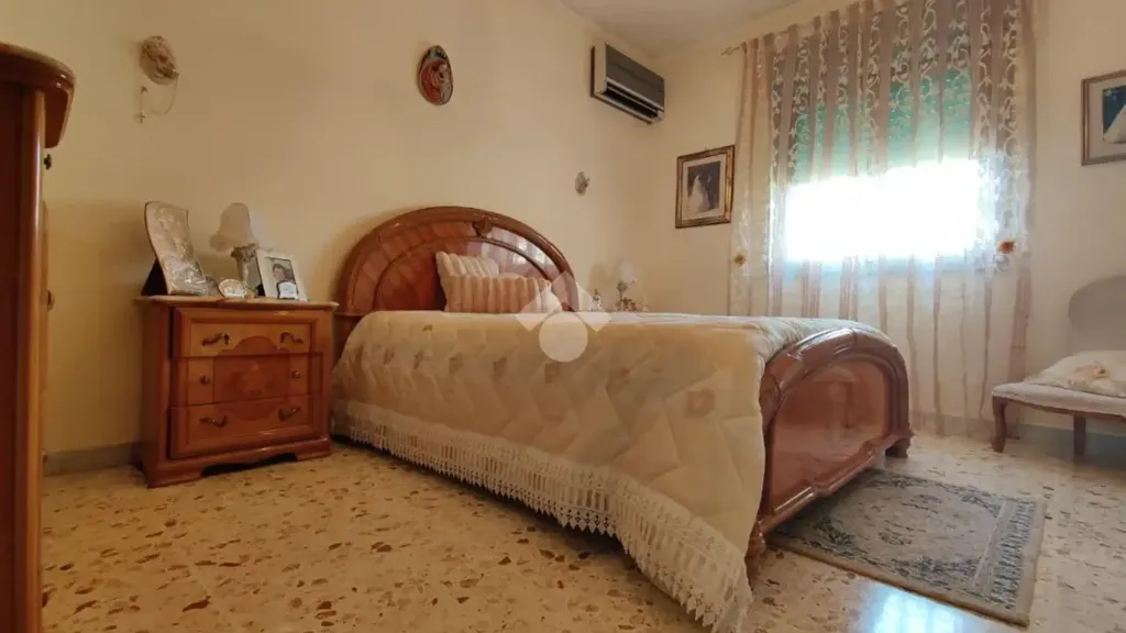 Chambres - Third Floor Flat with Balcony in Villagrazia