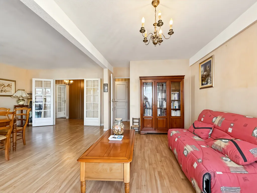 Séjour - Appartement Traversant avec Garage et Balcon à Clermont-Ferrand