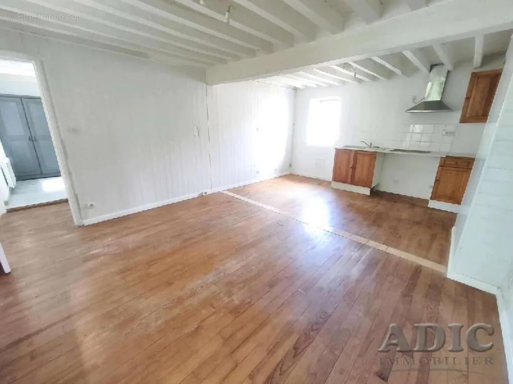 Köök - 2-Bedroom Apartment with Garage in Ver-Sur-Launette
