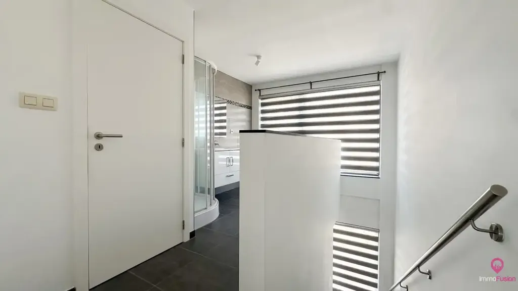 Hallway - Mixed-Use Property with Garden in Beringen Centre