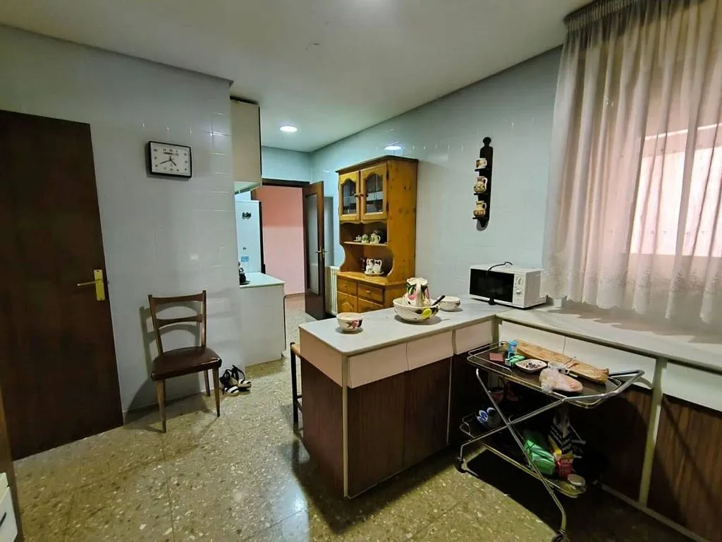 Köök - Spacious Apartment with Balcony in Albacete