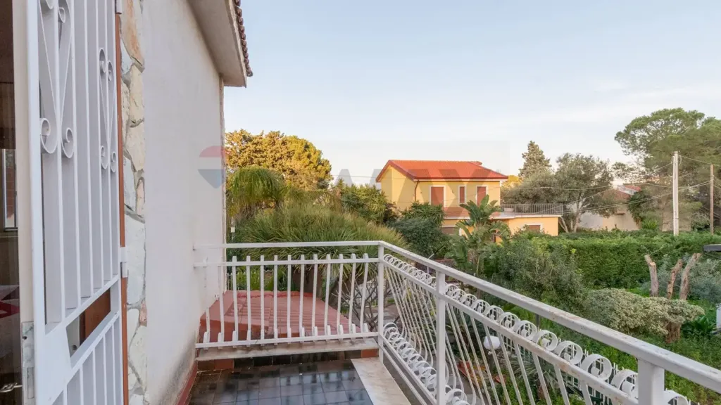 Balcon - Villa with Garden and Terrace in Carini
