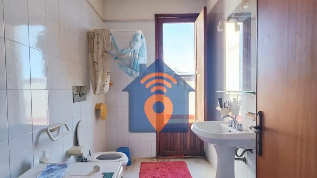 Salles de bain - Spacious Apartment with Hospital Proximity in Castelvetrano