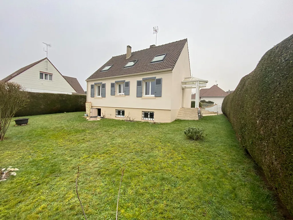 Aed - Traditional House with Garden in Mesnil-en-Thelle