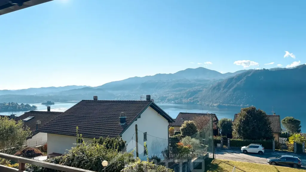 Terrass - Independent House with Lake View in Pettenasco