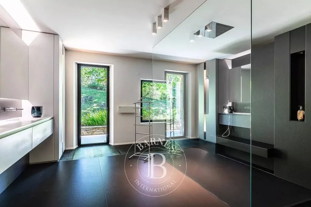 Salles de bain - Villa en Pierre avec Vue Montagne à Ascain