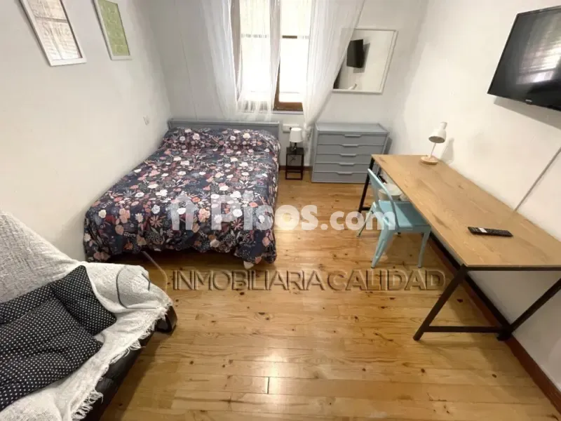 Bedrooms - Student Flat with South Orientation in Burgos Centre