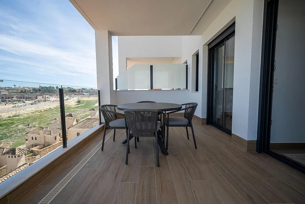 Rõdu - Modern Mediterranean Chalet with Golf Course View in Algorfa