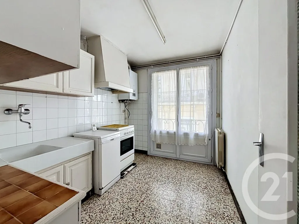 Cucina - 3-Bed Apartment with Balcony in Sète
