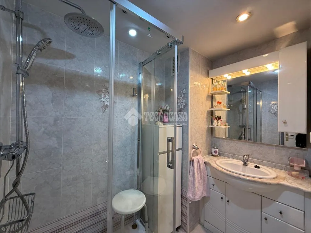Vannitoad - Apartment with Terrace in Ciudad Lineal, Madrid