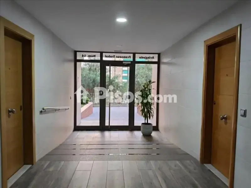 Esik - Apartment for Renovation in Sabadell
