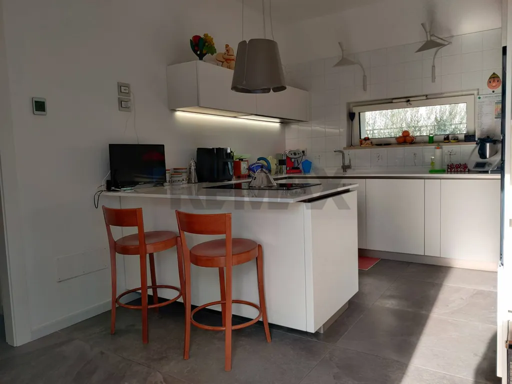 Cuisine - Rustic Villa with Solar Panels in Manfredonia