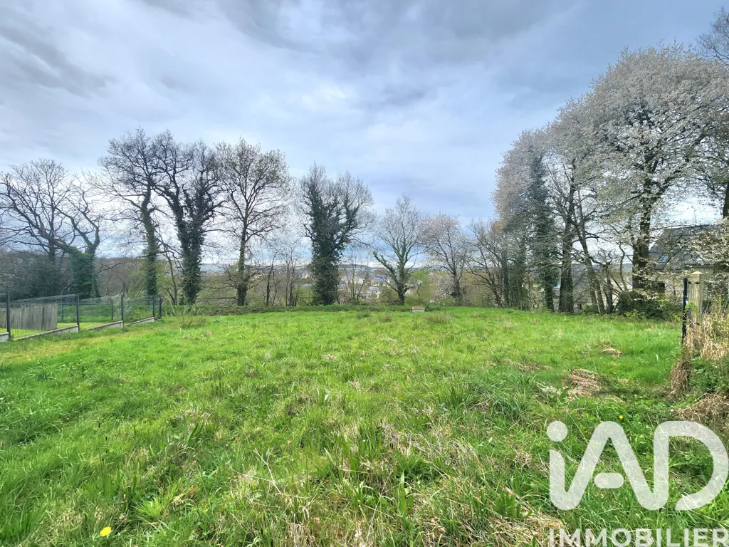 Aed - Buildable Plot with Tree View in Bain-de-Bretagne