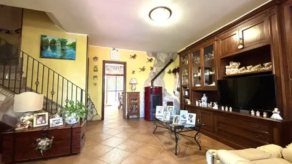 Soggiorno - Bifamiliar Villa with Garden in Ardea
