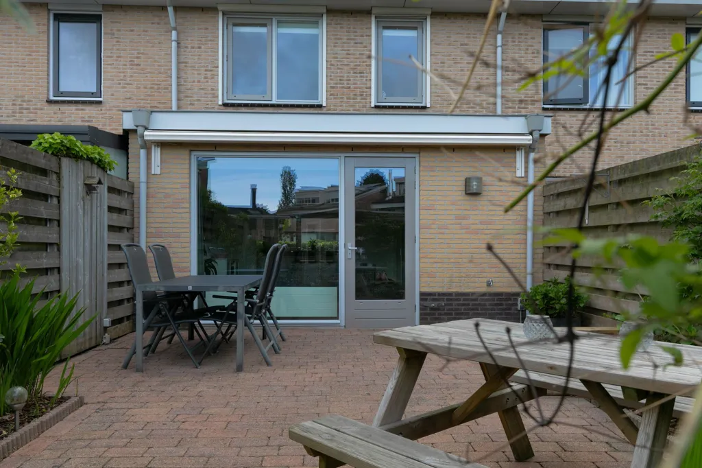 Terrazza - Spacious Semi-detached House with Garden in Middelaar