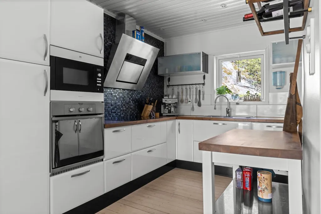 Cuisine - Villa with Mountain Terrace View in Tyresö Brevik