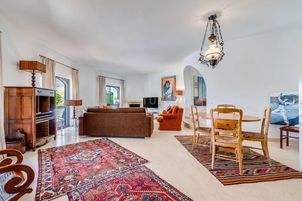 Living Room - Sea View Villa with Pool in Alvor
