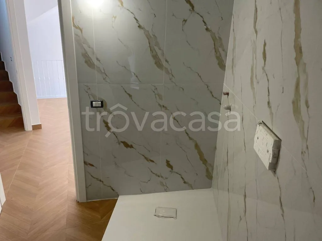 Entrée - Modern Villa with Balcony in Aversa