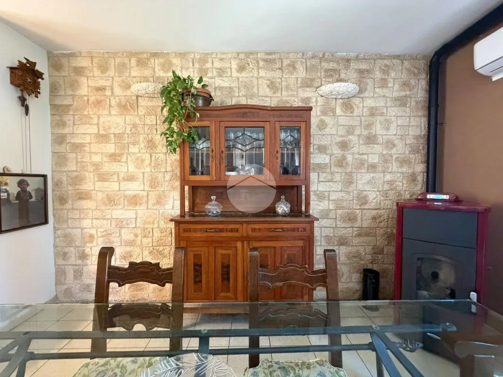 Söögituba - Rustic Apartment with Balcony in Nerola