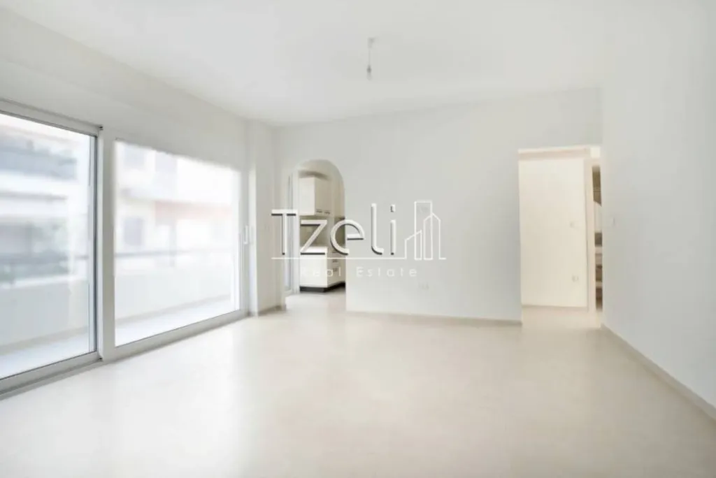 Toad - Apartment with Balcony in Patras