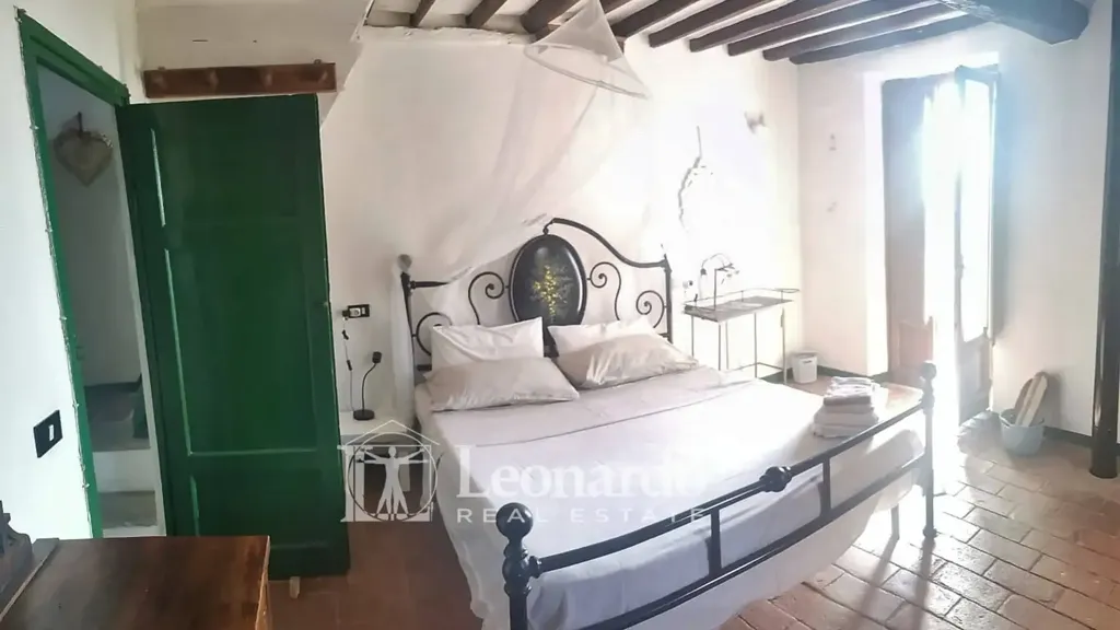 Bedrooms - Rustic Terraced House with Sea View in Massarosa