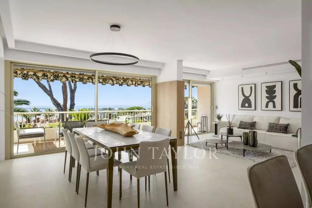 Söögituba - Luxury Apartment with Sea View in Cannes