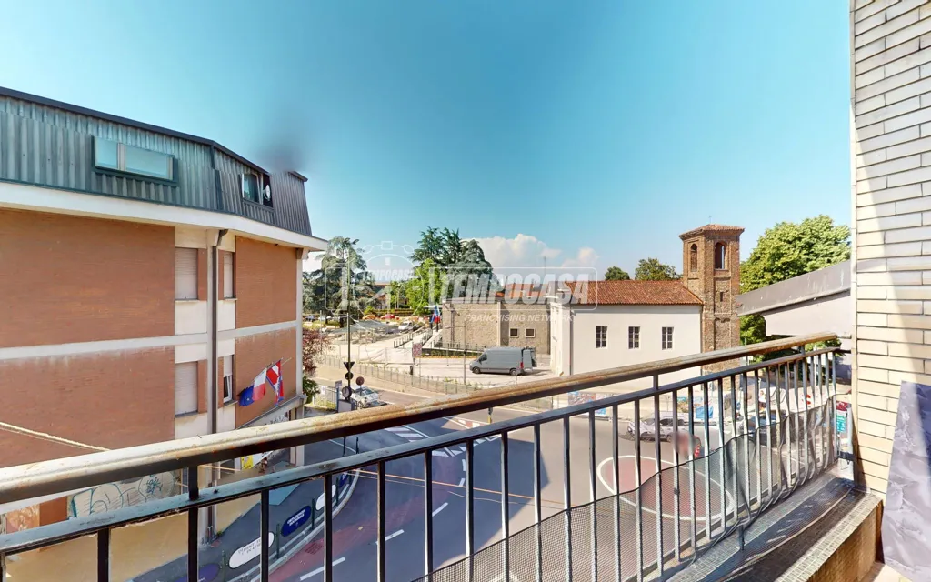 Balcony - Modernised Apartment with Balcony in Settimo Torinese