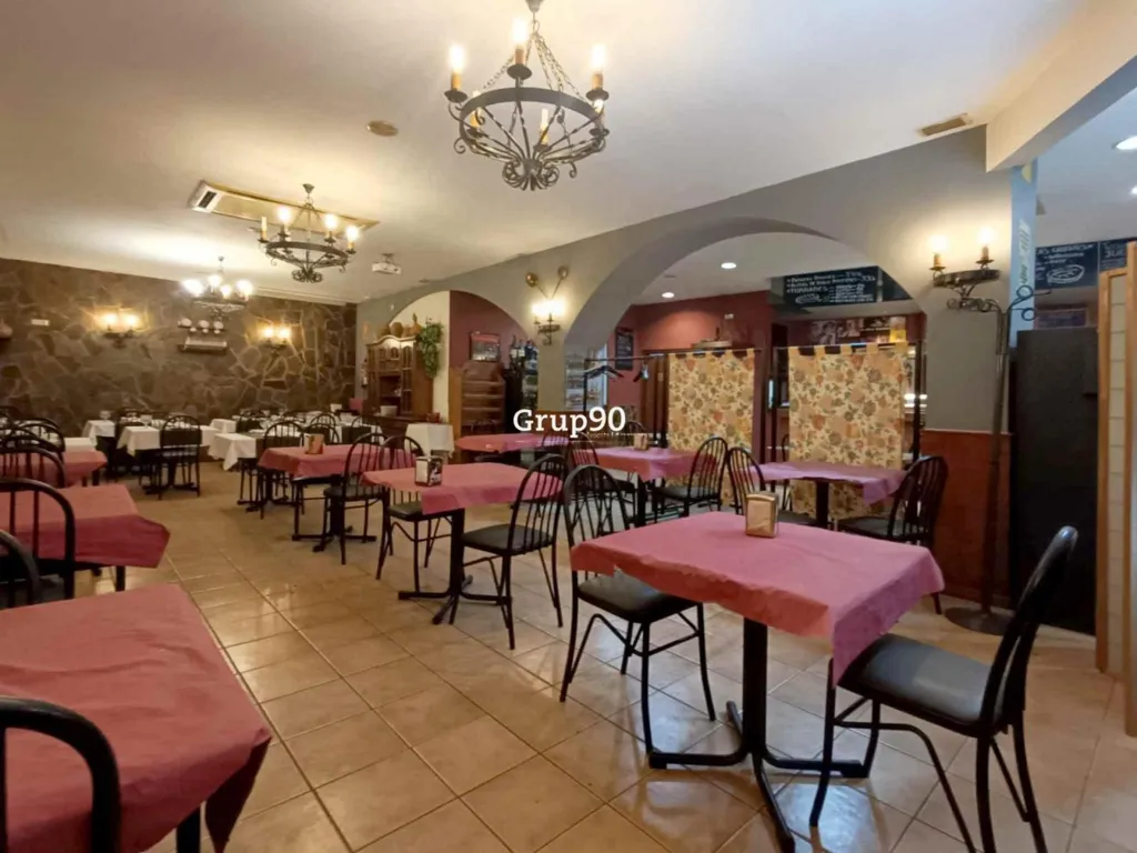 Dining Room - Restaurant for Rent with Terrace in Lleida
