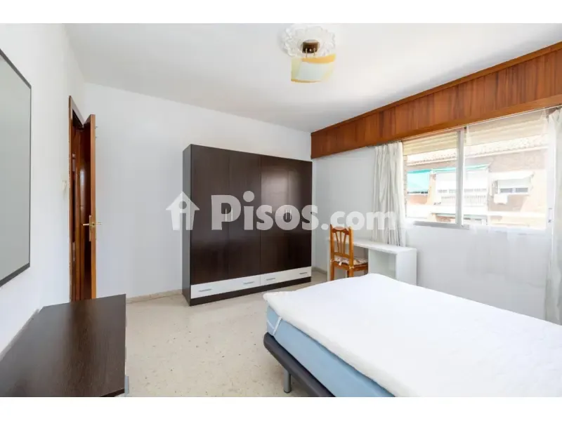 Magamistoad - Student Flat with Balcony in Calle San Pablo