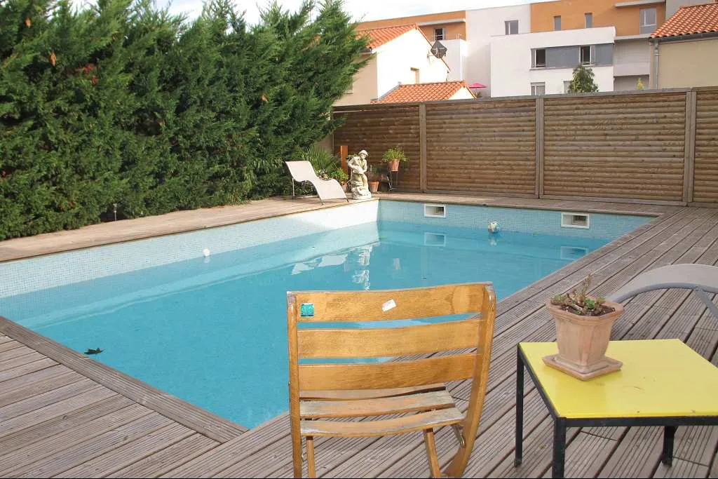 Pool - Spacious House with Pool in Toulouse