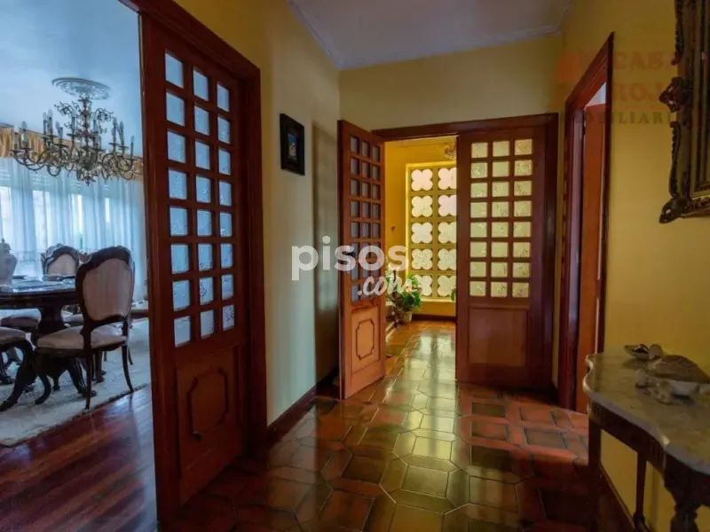 Salle à manger - Maison 5 chambres à ES