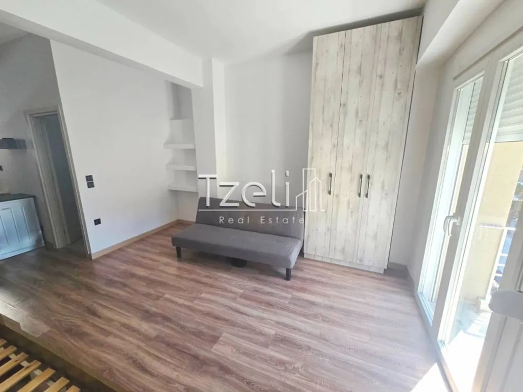 Magamistoad - Renovated Studio with Balcony in Patras Centre