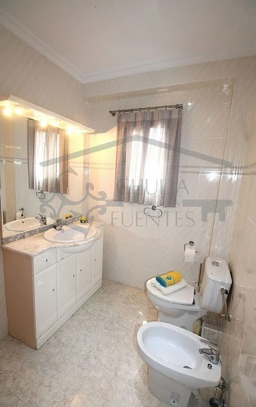 Bathrooms - Apartment with Pool in Malvarrosa, Valencia
