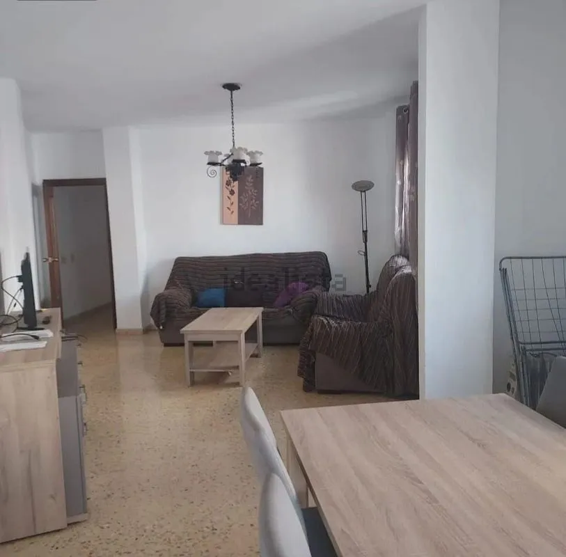 Salle à manger - Student Flat with Balcony in Almería Centre