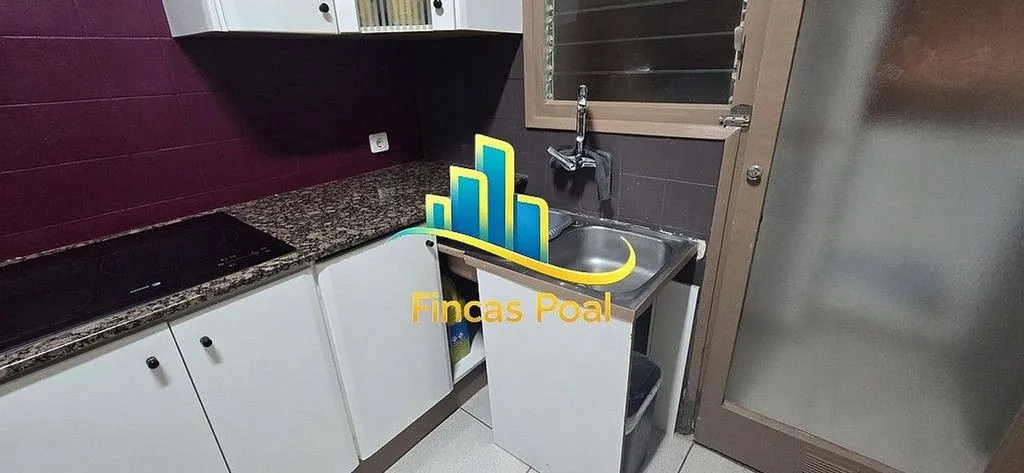 Köök - Apartment with Balcony in Castelldefels