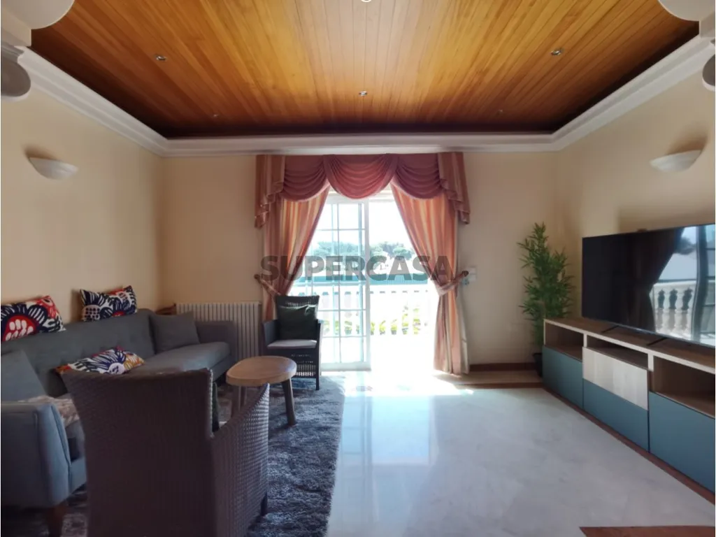 Elutuba - Five-Bedroom House with Pool in Cascais
