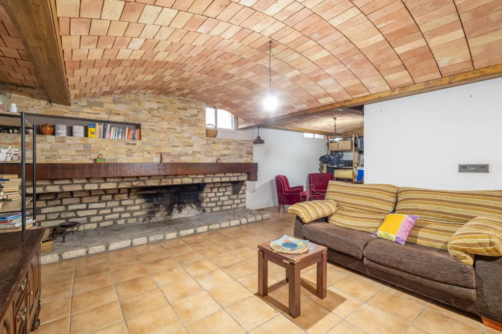 Elutuba - Chalet with Pool and Terrace in Otura