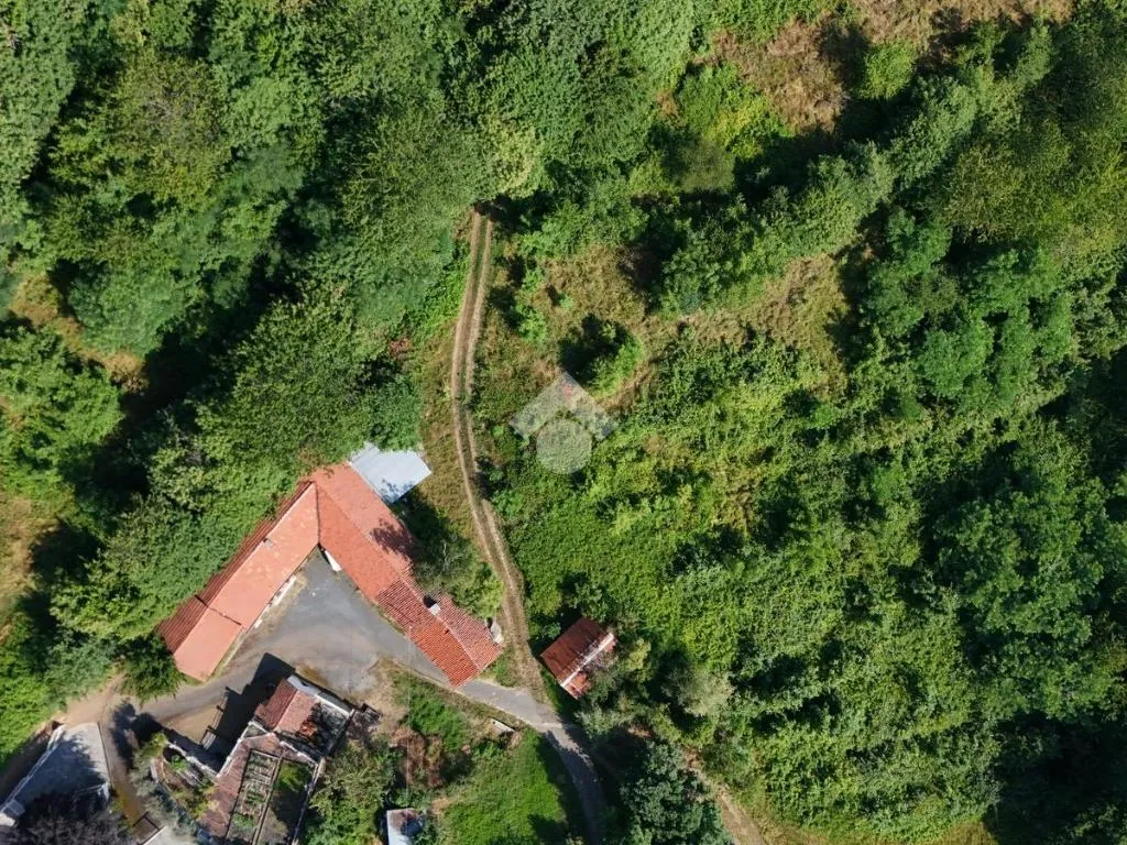 Vista aerea - Rustic Property with 25,700m² Land in Verzuolo