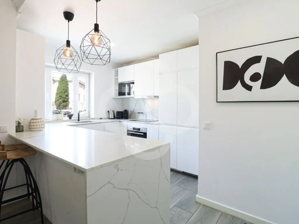 Cuisine - 2-Bedroom Flat with Balcony in Largo do Rato, Lisbon