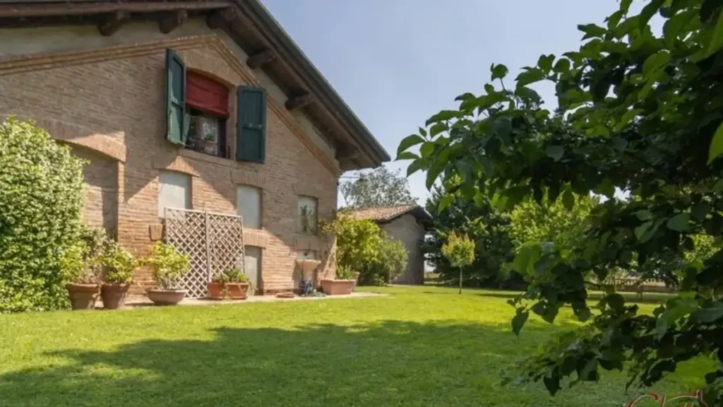 Aed - Villa with Garden in Copparo, Ferrara