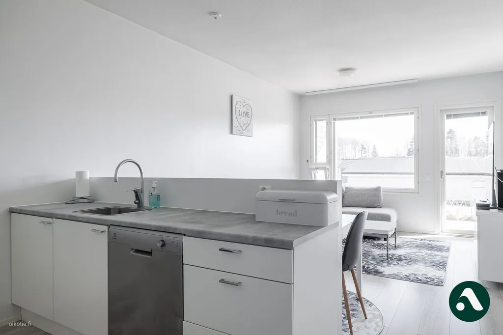 Cuisine - Bright Two-Bedroom Apartment with Terrace in Nokia