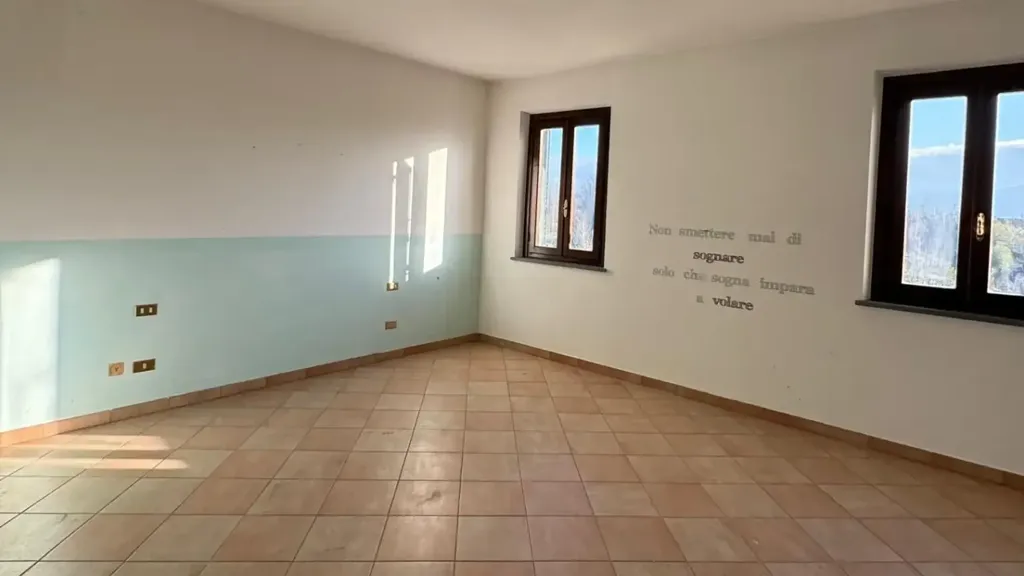 Pièces - Maison 7 pièces à IT