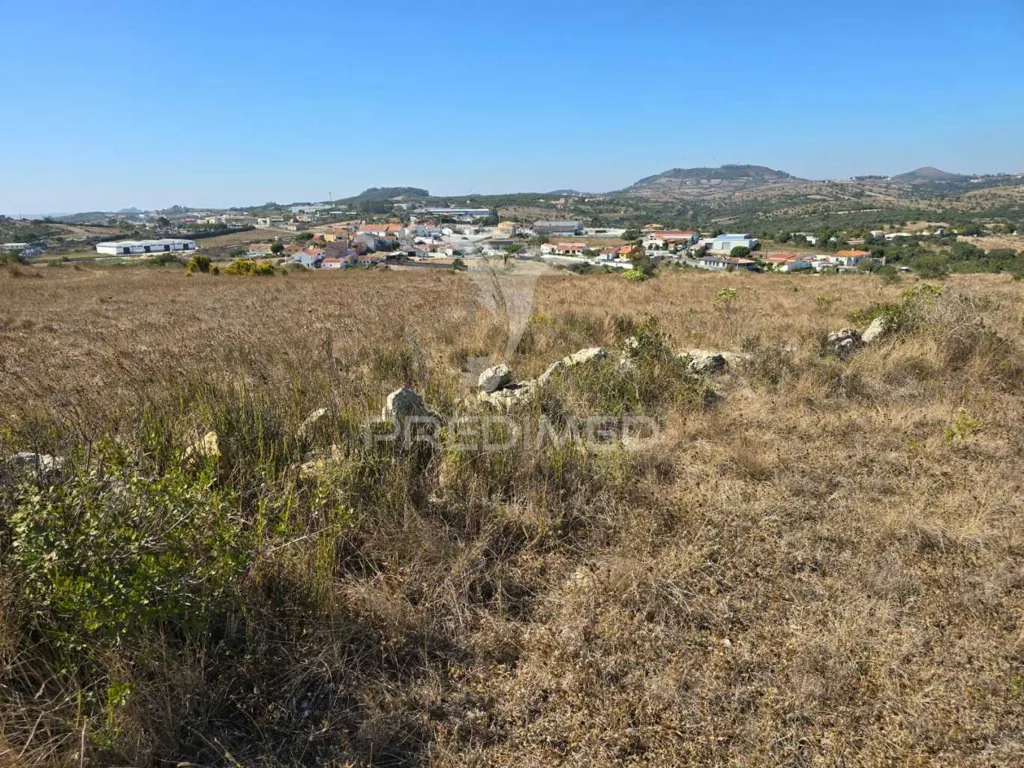 Jardin - Rustic Land with Approved Project in Mafra