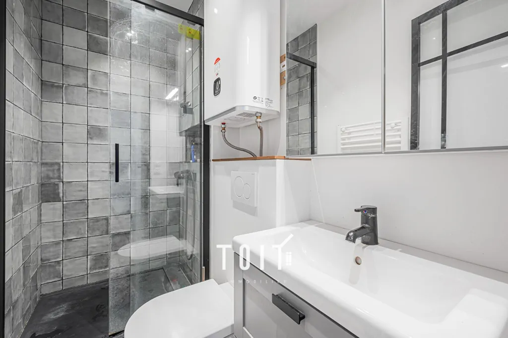 Bagni - Contemporary House with Rooftop in Malakoff