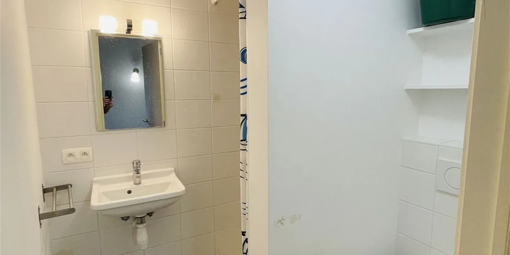 Salles de bain - Studio avec Salle de Nuit à Louer à Leuven