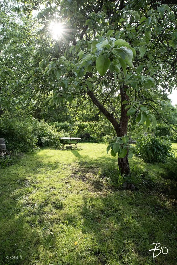 Giardino - End-Unit Cottage with Garden in Quiet Lane